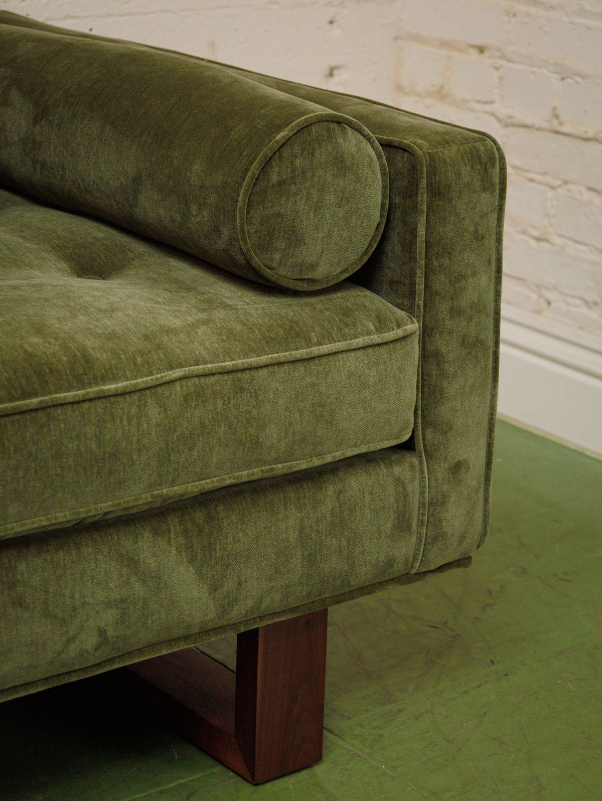 Natasha Loveseat