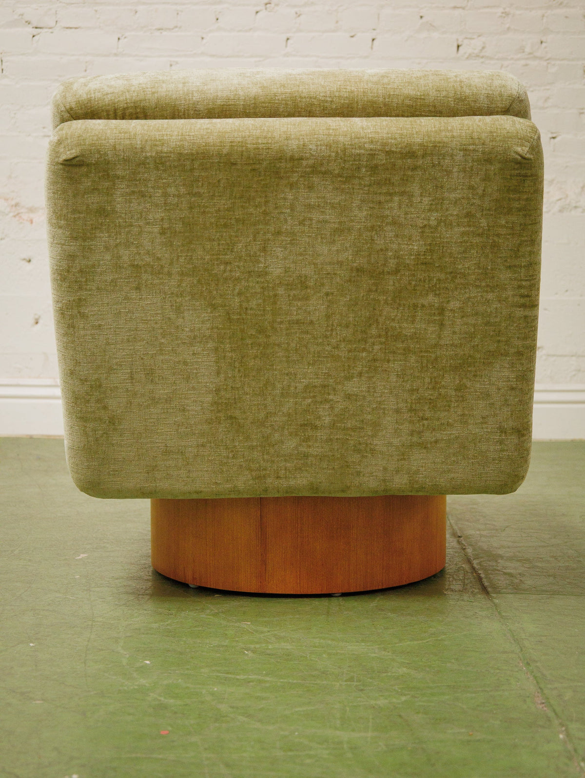 Space age Green Swivel Chair