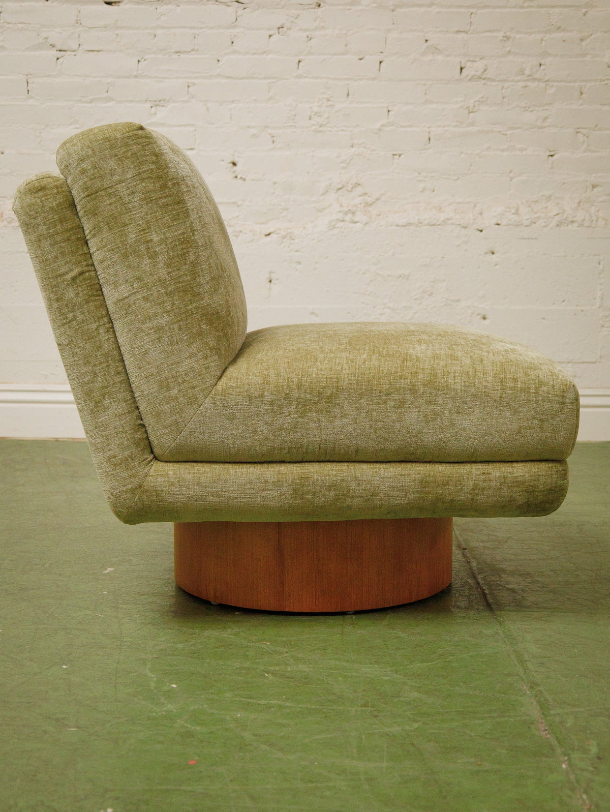 Space age Green Swivel Chair