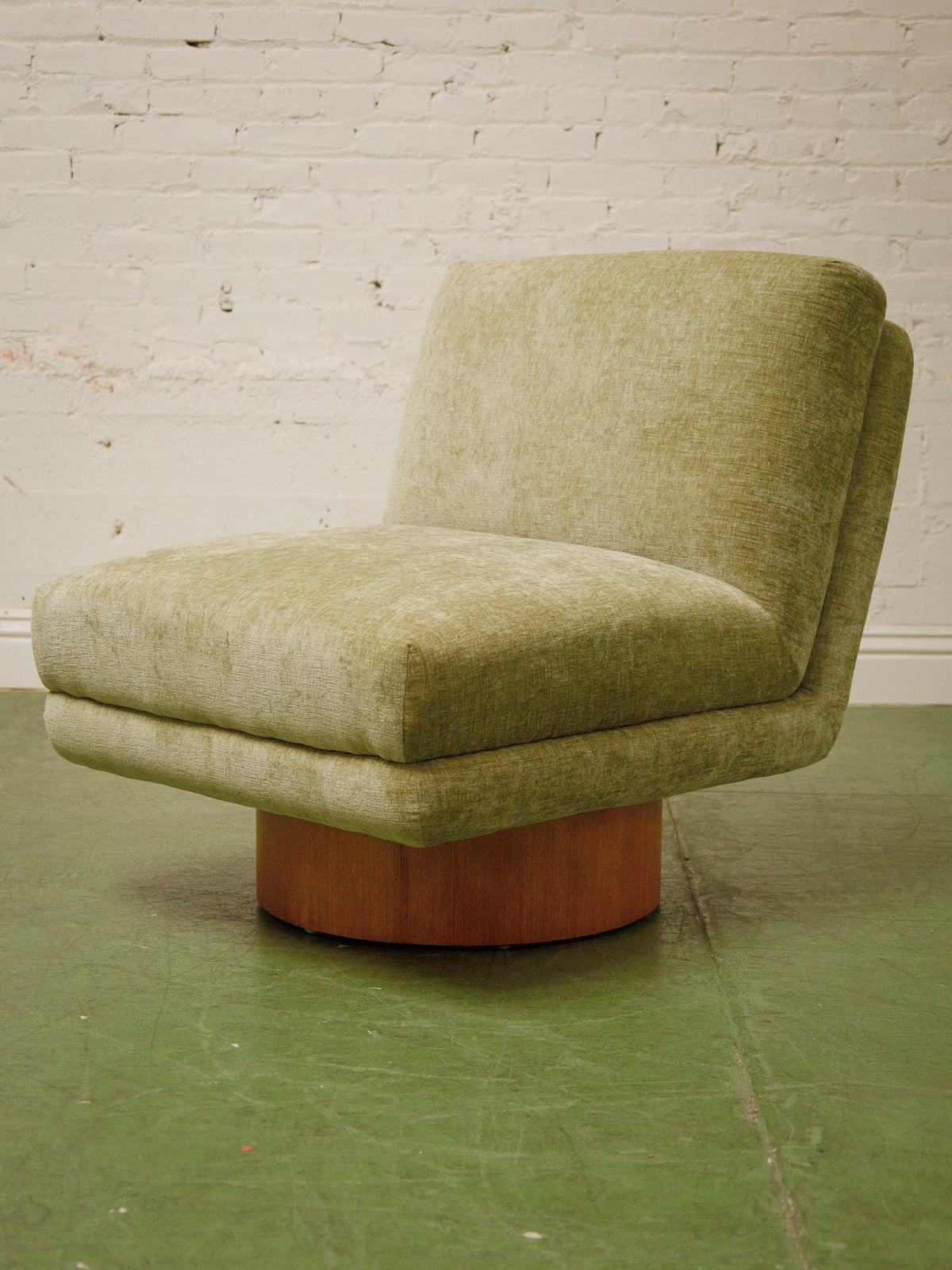 Space age Green Swivel Chair